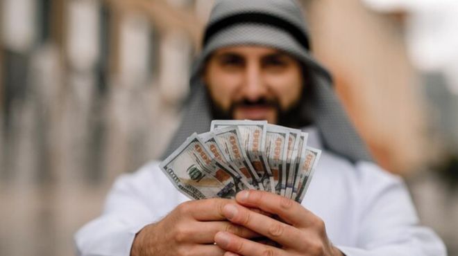 Seeing Paper Money in Dream Islamic Meaning